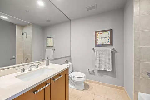 60 E Monroe St #5802, Chicago, IL 60603 photo 32