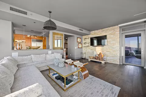 60 E Monroe St #5802, Chicago, IL 60603 photo 3