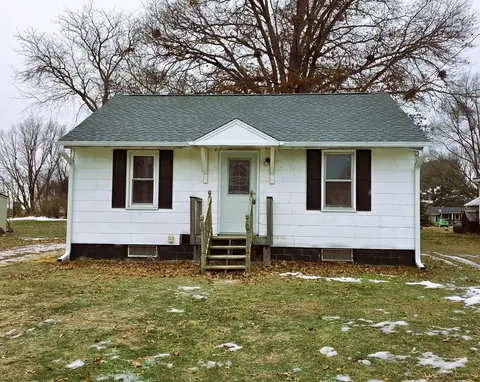 204 S Washington St, Tampico, IL 61283