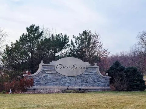 7400 Roberts Dr, Oswego, IL 60543