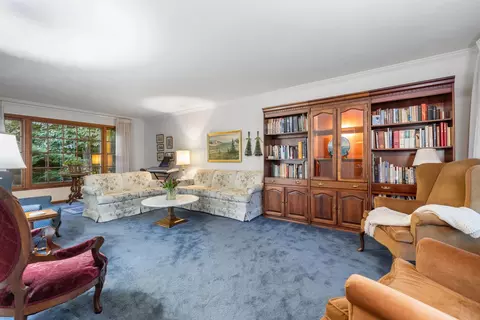 2 S501 Seneca Dr, Wheaton, IL 60189 photo 4