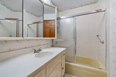 2 S501 Seneca Dr, Wheaton, IL 60189 photo 18