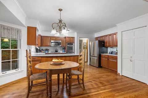 2 S501 Seneca Dr, Wheaton, IL 60189 photo 6