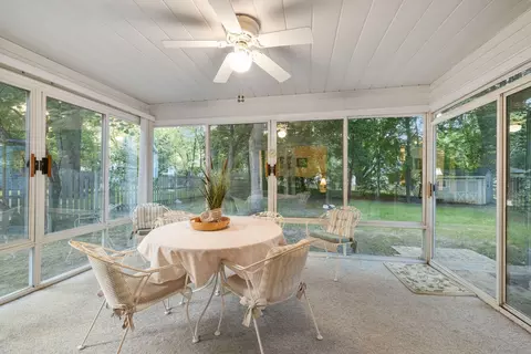 2 S501 Seneca Dr, Wheaton, IL 60189 photo 14