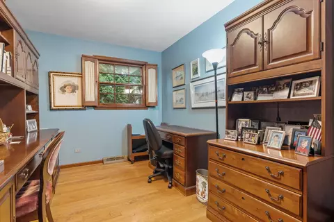 2 S501 Seneca Dr, Wheaton, IL 60189 photo 21