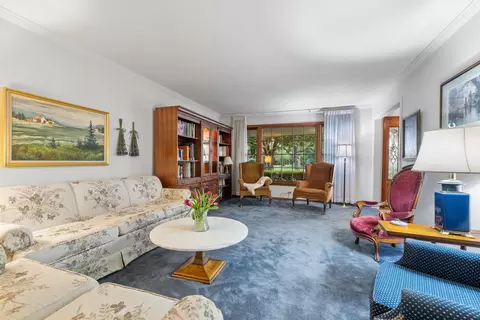 2 S501 Seneca Dr, Wheaton, IL 60189 photo 5