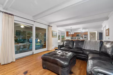 2 S501 Seneca Dr, Wheaton, IL 60189 photo 8