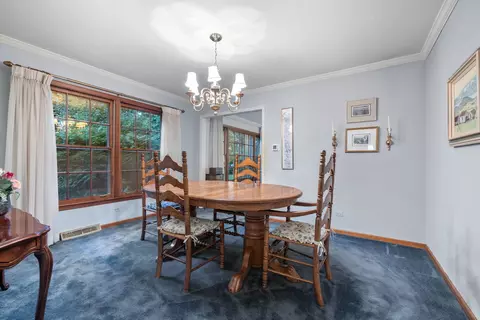 2 S501 Seneca Dr, Wheaton, IL 60189 photo 10