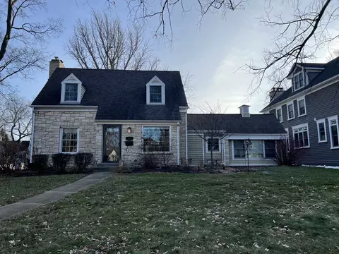 233 S Prospect Ave, Clarendon Hills, IL 60514