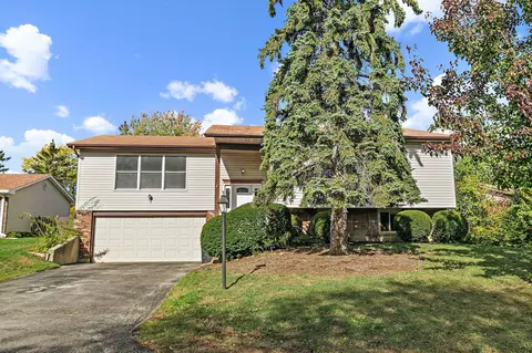 530 Ramblewood Ct, Lake Zurich, IL 60047