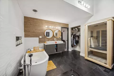 365 61st St, Willowbrook, IL 60527 photo 8