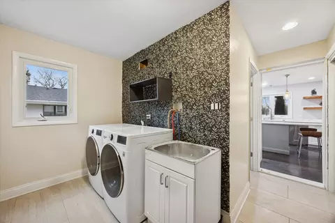 365 61st St, Willowbrook, IL 60527 photo 13
