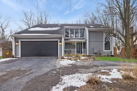 365 61st St, Willowbrook, IL 60527