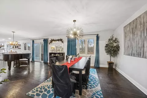 365 61st St, Willowbrook, IL 60527 photo 5