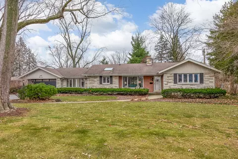 921 60th Pl, Downers Grove, IL 60516