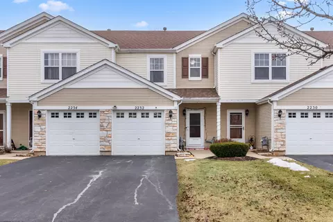 2232 Flagstone Ln, Carpentersville, IL 60110