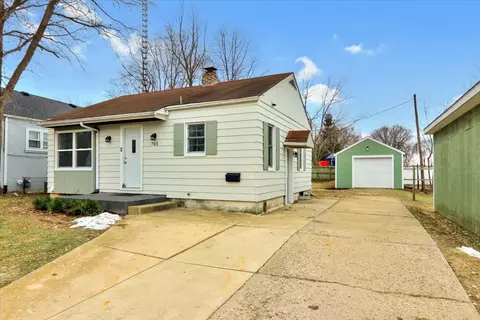 705 Cullom St, Normal, IL 61761