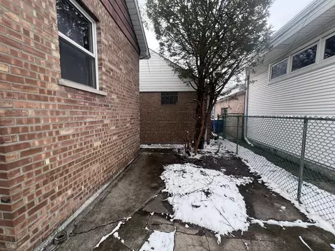 Exterior - 937 E 84th Pl, Chicago, IL 60619 photo 18 of 20