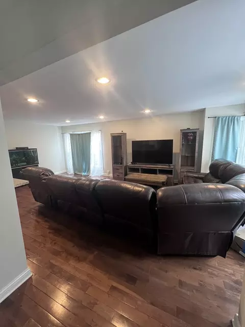 Living - 937 E 84th Pl, Chicago, IL 60619 photo 2 of 8