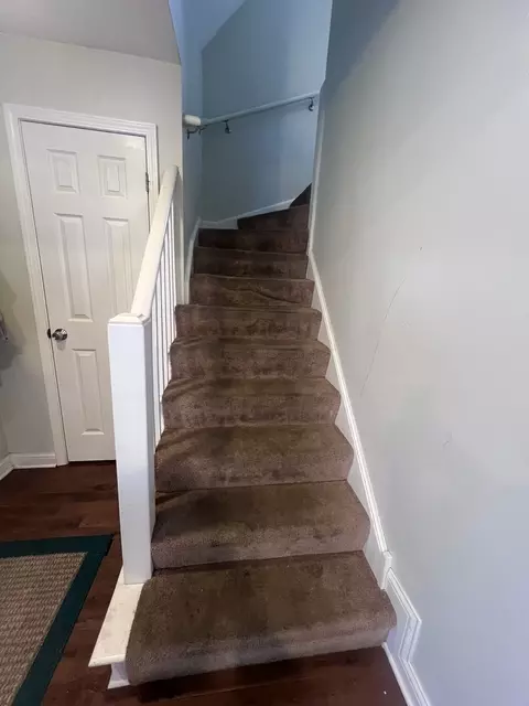 Entry Way - 937 E 84th Pl, Chicago, IL 60619 photo 3 of 6