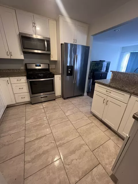 Kitchen - 937 E 84th Pl, Chicago, IL 60619 photo 1 of 3