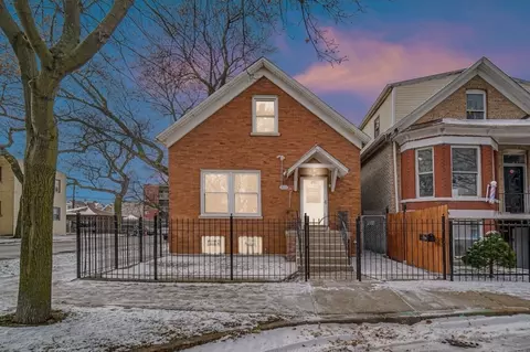 900 N Springfield Ave, Chicago, IL 60651
