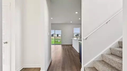 Entry Way - Undisclosed, Manhattan, IL 60442 photo 4 of 9