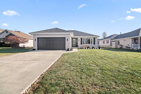 Exterior - 1420 E Cap Cir, Bourbonnais, IL 60914 photo 2 of 4
