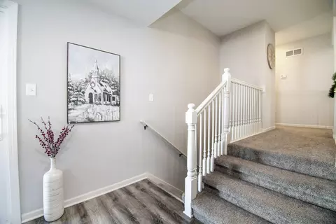 Entry Way - 1420 E Cap Cir, Bourbonnais, IL 60914 photo 4 of 4