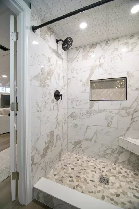 Bath - 1420 E Cap Cir, Bourbonnais, IL 60914 photo 6 of 6