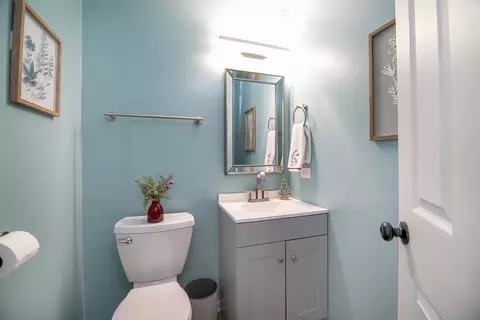 Bath - 1420 E Cap Cir, Bourbonnais, IL 60914 photo 1 of 6