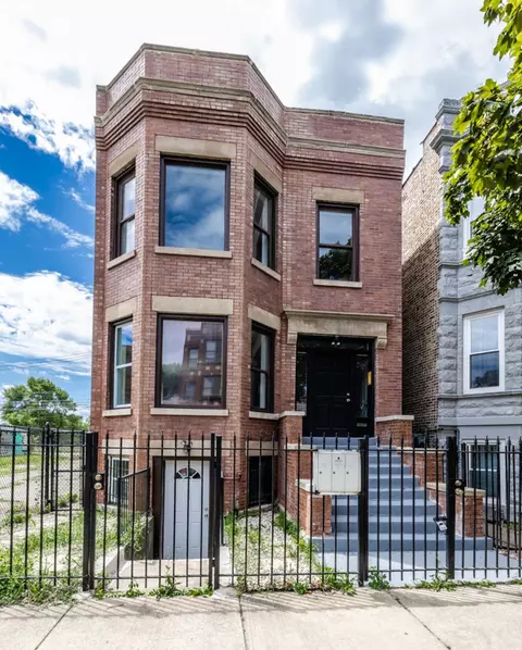3651 W Grenshaw St, Chicago, IL 60624