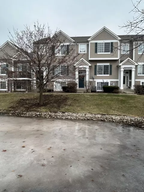 103 Enclave Cir #C, Bolingbrook, IL 60440