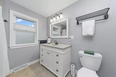 Bath - 410 W Reader St, Elburn, IL 60119 photo 1 of 5