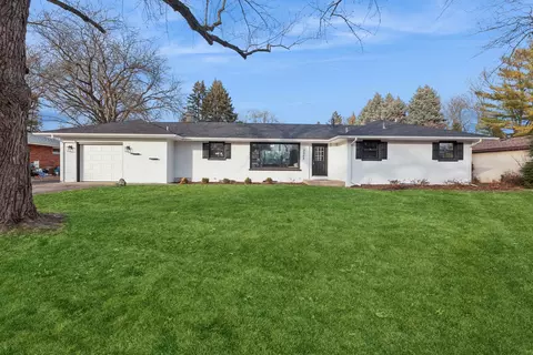 2265 Fitchome St, Aurora, IL 60506