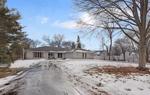 215 E Orchard St, Arlington Heights, IL 60005