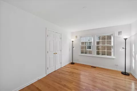 Bedroom - 100 Williamsburg Rd, Evanston, IL 60203 photo 1 of 3