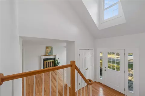 Entry Way - 100 Williamsburg Rd, Evanston, IL 60203 photo 1 of 2