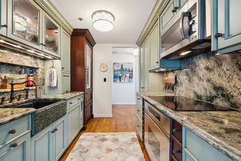 Kitchen - 100 E Huron St #4601, Chicago, IL 60611 photo 2 of 2