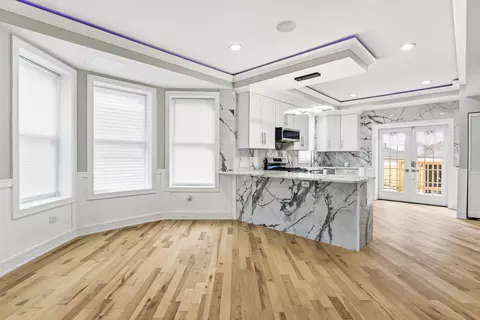 Living - 9410 S Champlain Ave, Chicago, IL 60619 photo 4 of 7