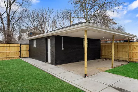 Exterior - 9410 S Champlain Ave, Chicago, IL 60619 photo 5 of 6
