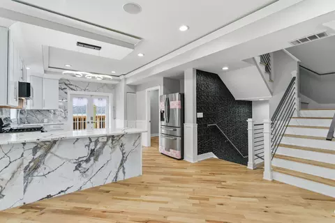 Entry Way - 9410 S Champlain Ave, Chicago, IL 60619 photo 1 of 4