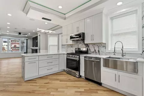 Kitchen - 9410 S Champlain Ave, Chicago, IL 60619 photo 5 of 6