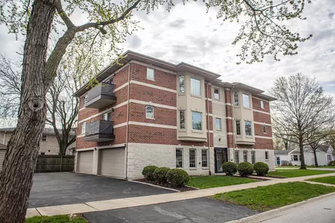 5368 W 96th St #2S, Oak Lawn, IL 60453