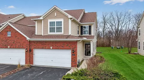 334 Buckingham Ct, Lombard, IL 60148