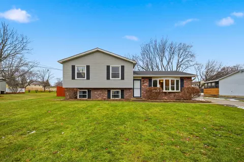 3486 Dorchester Ave, Gurnee, IL 60031