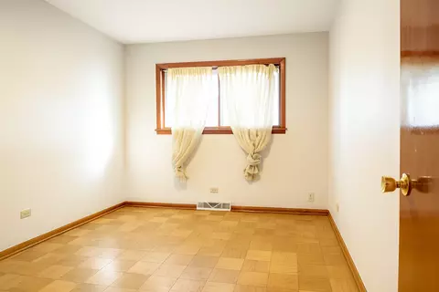 Bedroom - 15547 Drexel Ave, Dolton, IL 60419 photo 1 of 5