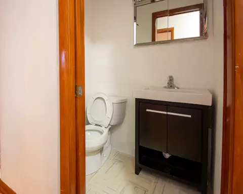 Bath - 15547 Drexel Ave, Dolton, IL 60419 photo 1 of 3