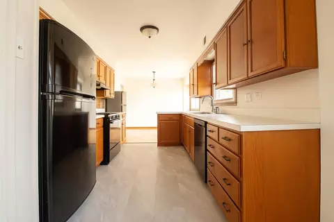 Kitchen - 15547 Drexel Ave, Dolton, IL 60419 photo 1 of 3