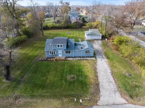 913 Ogden Rd, New Lenox, IL 60451